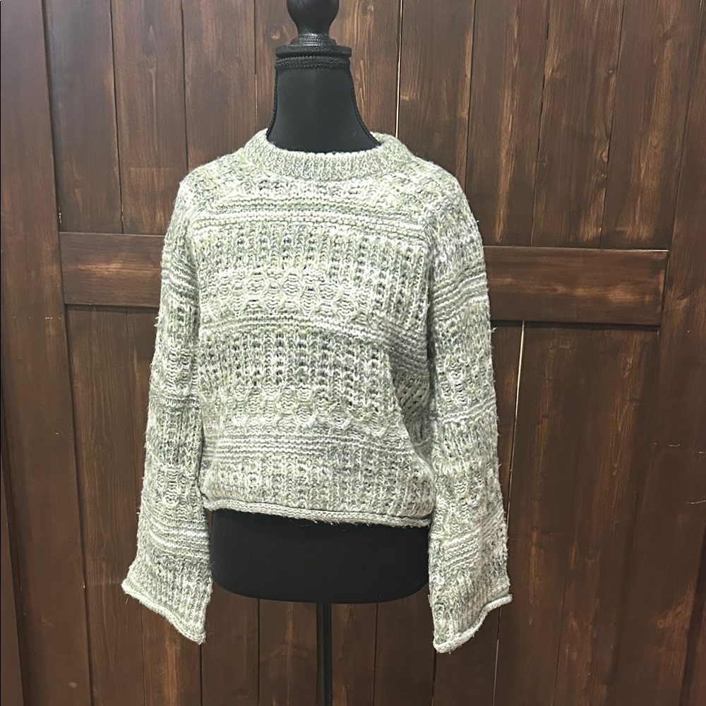 Universal Thread Textured Gray Sweater